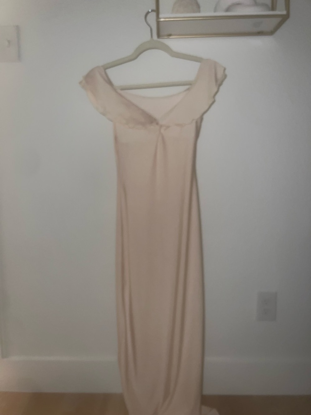 Commense Soft Off-Shoulder Cream Maxi Dress